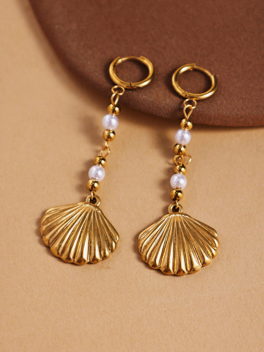 Stainless Steel Bikini Clasp Shell Pendant – Gold Ocean-Inspired Jewelry