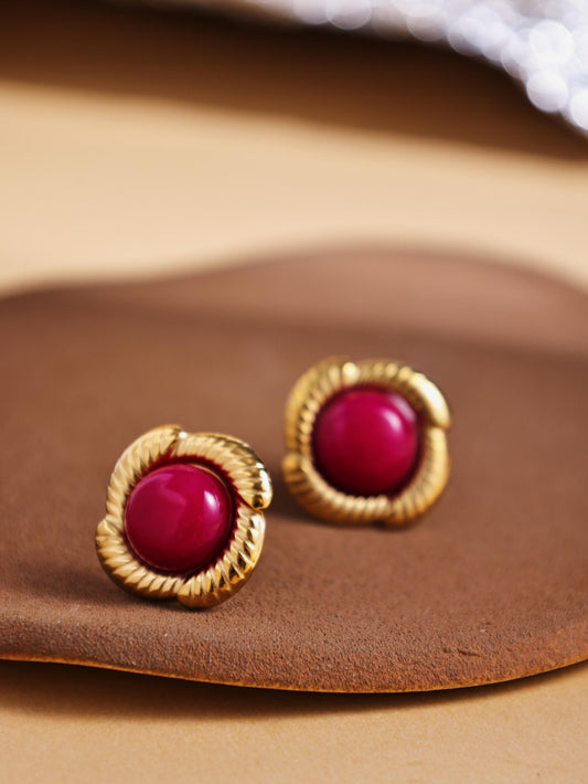 Vintage-Inspired 18K Gold Stud Earrings – Stainless Steel Jewelry