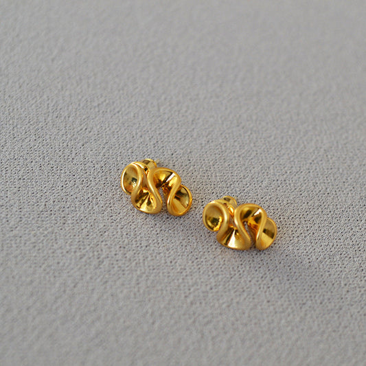 Elegant Gold Twisted Knot Earrings