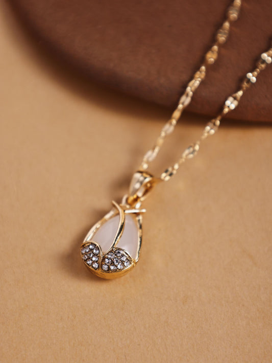 Titanium Steel Clover Necklace – Minimalist Lucky Pendant Clavicle Chain