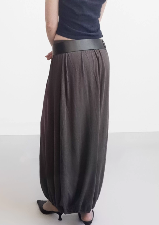 Stone Drift – Relaxed Knit Cocoon Midi Skirt